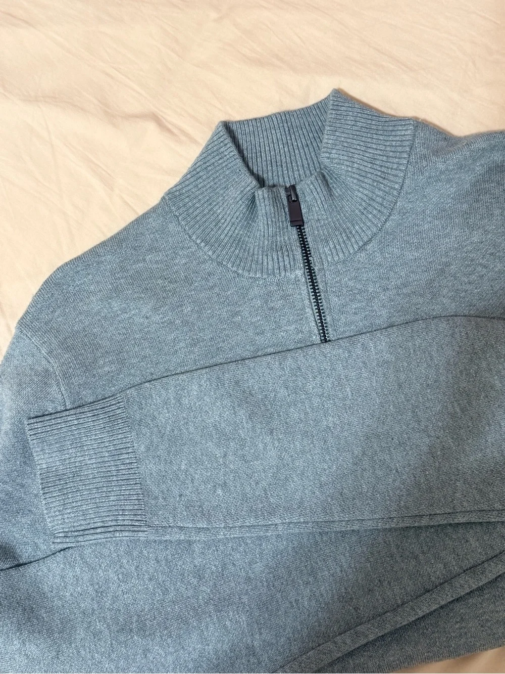 Tahari • Men’s Quarter Zip Sweater